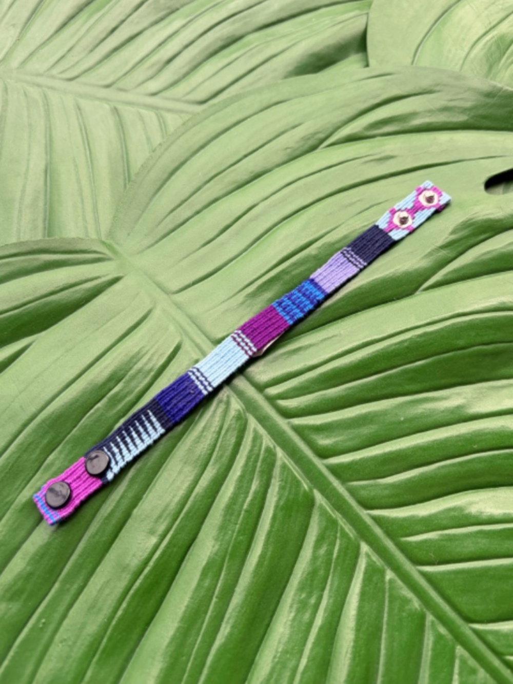 Mayan Hands Fair Trade Cinta Friendship Bracelet - Blue and Purple